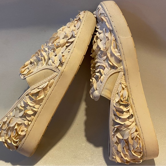 ISSAK Mizrahi flowered mesh slip-ons sneakers - Picture 5 of 6